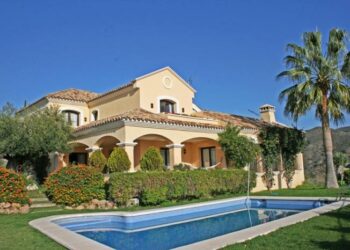 4 bedroom villa for sale in Andalucia, Malaga, Benahavis, Spain
