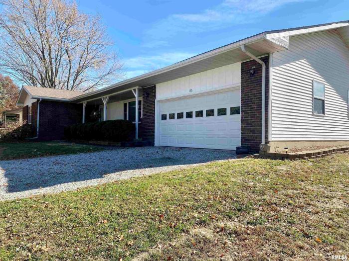 136 Greenview Road, Centralia, IL 62801 - MLS# EB451310 - Coldwell Banker