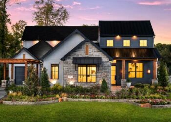 New Luxury Homes for Sale in Copper Canyon, TX | Vickery - Estate ...